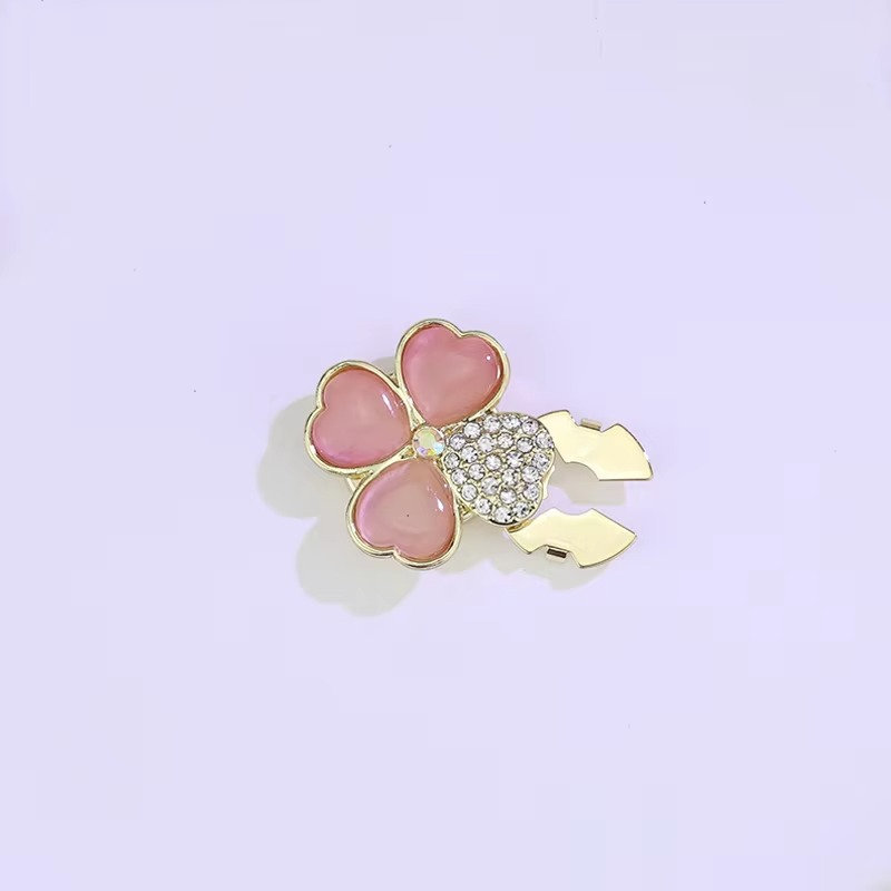 Clover Button